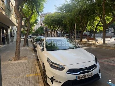 Usado Kia Ceed 120 CV (88 kW) 2024 Blanco Utilitario