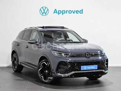 Usado VW Tiguan R-line 150 CV (110 kW) 2025 Gris / plata SUV