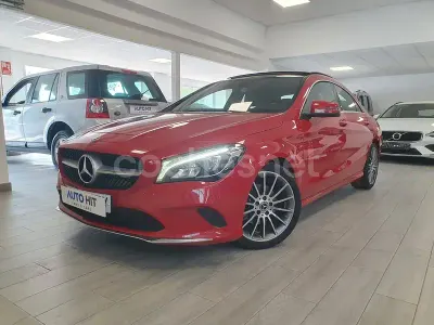 Usado Mercedes CLA220 177 CV (130 kW) 2017 Rojo Coupe