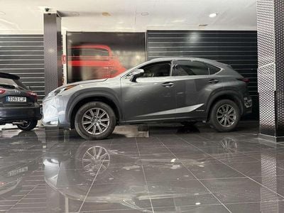 Lexus NX300h