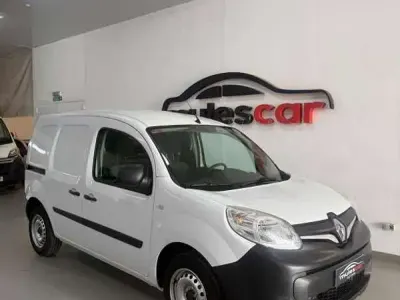 Usado Renault Kangoo 95 CV (69 kW) 2021 Blanco Monovolumen