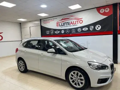 Używany BMW 216 Active Tourer 116 KM (85 kW) 2016 Biały Minivan
