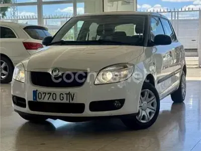 Occasion Skoda Fabia 60 PK (44 kW) 2010 Wit Sedan