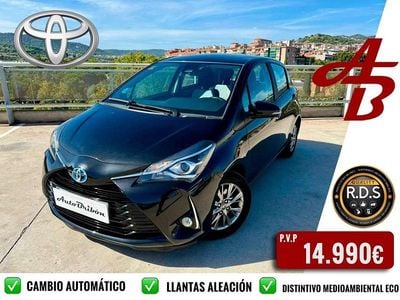 Usado Toyota Yaris Hybrid Advance 99 CV (72 kW) 2019 Negro Utilitario