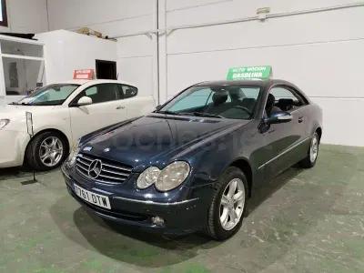 Usado Mercedes CLK200 Avantgarde 163 CV (119 kW) 2006 Azul Coupe