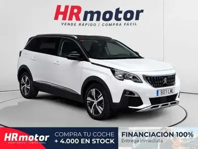 Usado Peugeot 5008 Allure 130 CV (95 kW) 2021 Blanco SUV