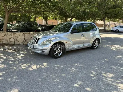 Usado Chrysler PT Cruiser Clasic 115 CV (84 kW) 2002 Gris / plata Monovolumen