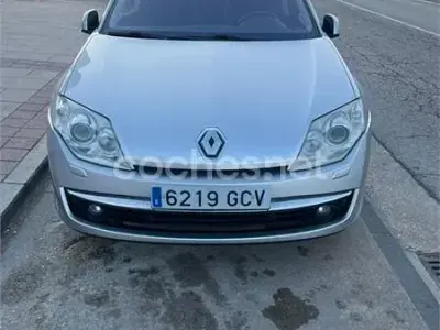 Usado Renault Laguna III Initiale 150 CV (110 kW) 2008 Gris / plata Berlina