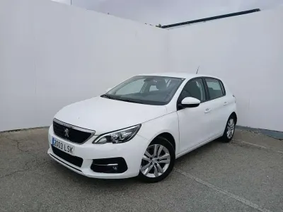 Usado Peugeot 308 Allure 131 CV (96 kW) 2021 Blanco Utilitario