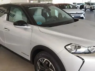 Usado DS Automobiles DS3 Crossback Connected Chic 99 CV (72 kW) 2020 Pintura chrystal pearl SUV