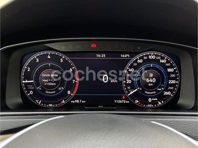 Usado VW Golf VII Sport 150 CV (110 kW) 2018 Amarillo Berlina