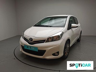 Usado Toyota Yaris Active 90 CV (66 kW) 2014 Blanco Berlina