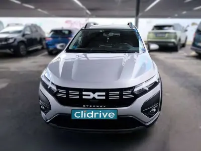 Usado Dacia Sandero Expression 101 CV (74 kW) 2023 Gris Utilitario
