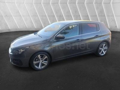 Usado Peugeot 308 Allure 130 CV (95 kW) 2019 Gris / plata Berlina