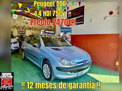 Usado Peugeot 206 70 CV (51 kW) 2003 Azul Berlina