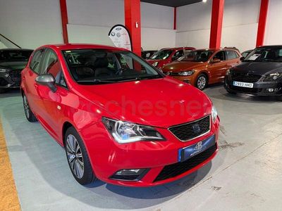 Usado Seat Ibiza CONNECT 90 CV (66 kW) 2015 Rojo Berlina
