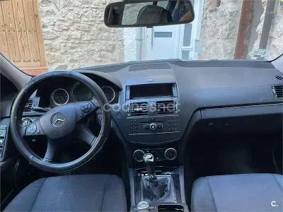 Używany Mercedes C200