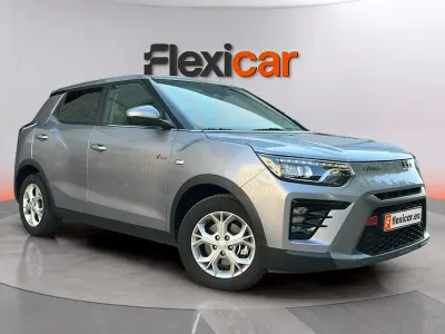 Usado SsangYong Tivoli 135 CV (99 kW) 2024 Gris SUV
