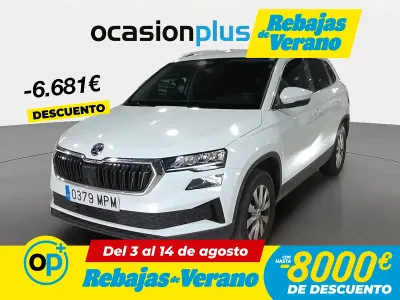 Usado Skoda Karoq Selection 115 CV (84 kW) 2024 Blanco SUV