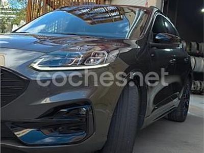 Usado Ford Kuga Vignale 190 CV (139 kW) 2023 Gris / plata SUV
