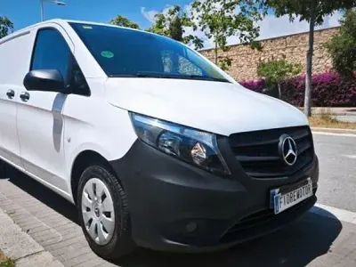 Usado Mercedes Vito 102 CV (75 kW) 2020 Blanco Van