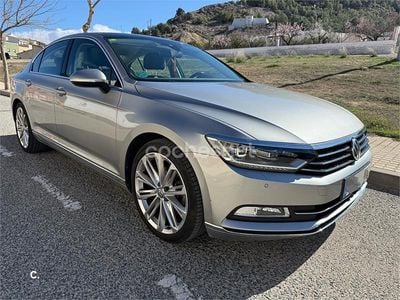 Usado VW Passat Sport 150 CV (110 kW) 2015 Gris / plata Berlina