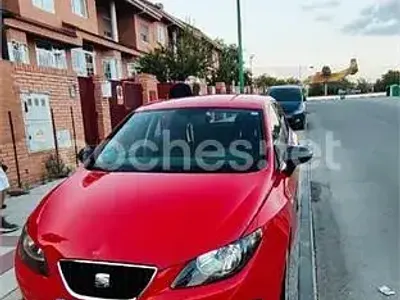Usado Seat Ibiza Copa 70 CV (51 kW) 2011 Rojo Berlina