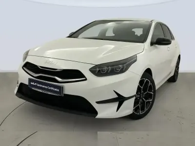 Usado Kia Ceed Style 100 CV (73 kW) 2024 Blanco Utilitario