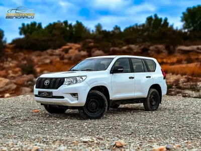 Usado Toyota Land Cruiser 204 CV (150 kW) 2020 Blanco