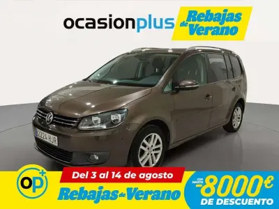 Usado VW Touran Advance 105 CV (77 kW) 2012 Marrón Monovolumen