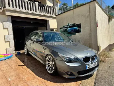 Usado BMW 535 272 CV (200 kW) 2004 Gris / plata Berlina