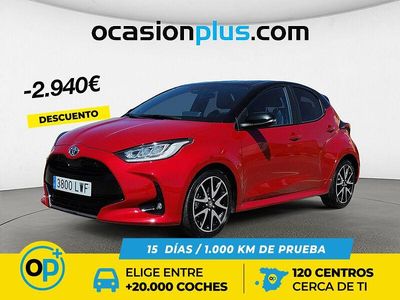 Rojo Usado 2022 Toyota Yaris Hybrid Plus Berlina | 20.250 € (Un poco caro)