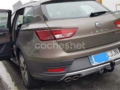 Usado Seat Leon X-Perience 4Drive 150 CV (110 kW) 2016 Marrón Familiar