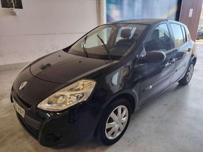 Negro Usado 2014 Renault Clio IV Expression Utilitario | 3090 € (Super precio)