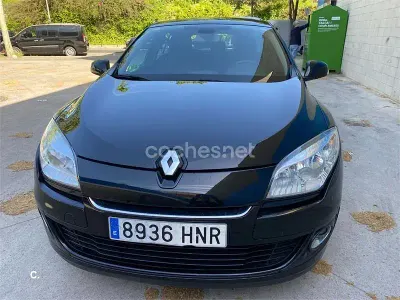 Usado Renault Mégane Authentique 110 CV (80 kW) 2013 Negro Berlina