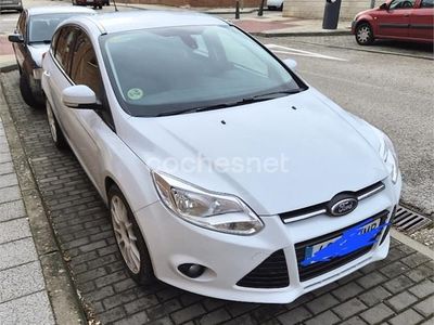 Usado Ford Focus Trend 95 CV (69 kW) 2012 Blanco Berlina