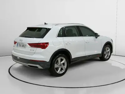 Käytetty Audi Q3 Advanced 150 HP (110 kW) 2023 Valkoinen Katumaasturi