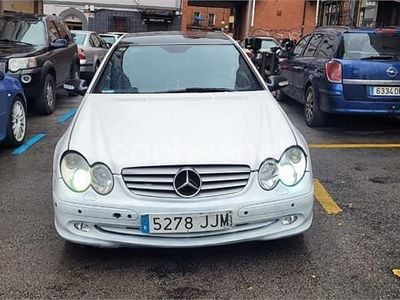 Blanco Usado 2004 Mercedes CLK270 Avantgarde Coupe | 3490 € (Buen precio)