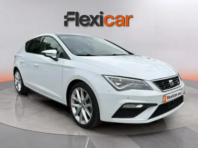 Usado Seat Leon FR 130 CV (95 kW) 2018 Blanco Berlina