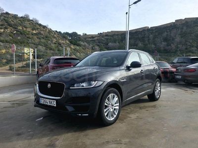 Usado Jaguar F-Pace Portfolio 180 CV (132 kW) 2017 Gris / plata SUV