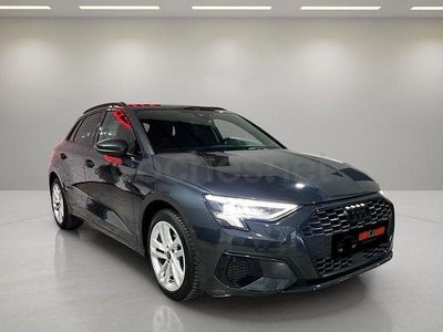 Usado Audi A3 110 CV (80 kW) 2022 Gris / plata Berlina