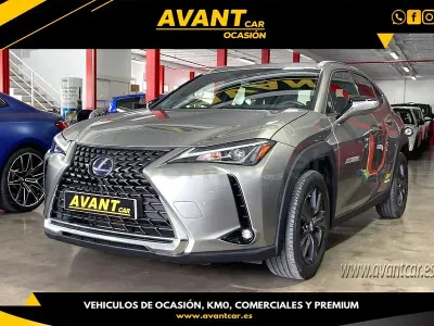 Usado Lexus UX Business Edition 184 CV (135 kW) 2022 Beige SUV
