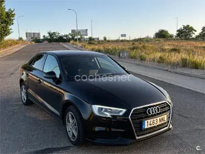 Usado Audi A3 116 CV (85 kW) 2020 Negro Berlina