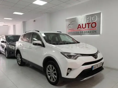 Begagnad Toyota RAV4