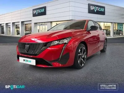 Usado Peugeot 308 Allure 131 CV (96 kW) 2022 Rojo Utilitario