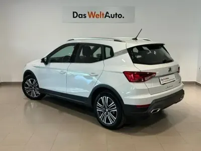Usado Seat Arona FR 115 CV (84 kW) 2025 Blanco SUV