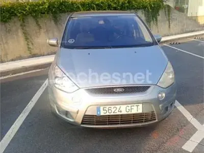 Usado Ford S-MAX Trend 140 CV (102 kW) 2008 Gris / plata Monovolumen