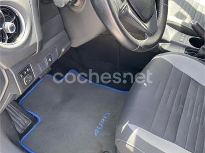 Toyota Auris Hybrid