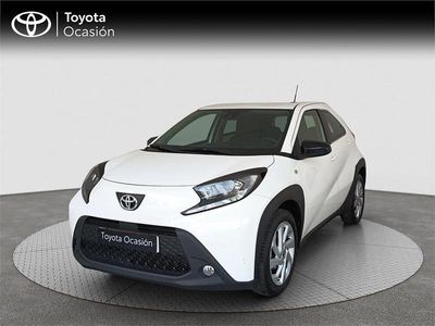 Blanco Usado 2022 Toyota Aygo Play Utilitario | 14.150 € (Caro)