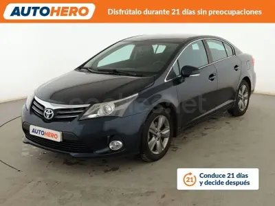 Usado Toyota Avensis Advance 147 CV (108 kW) 2015 Gris / plata Berlina